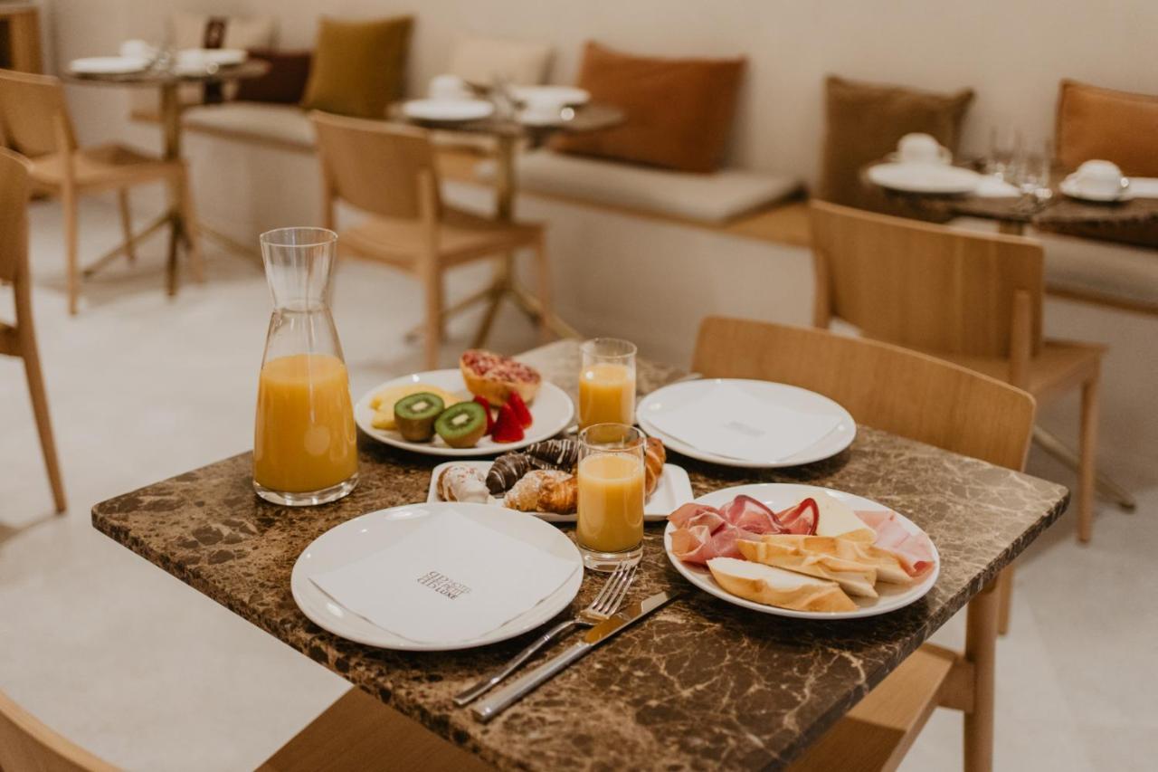 Hotel Petit Luxe Terrassa Dış mekan fotoğraf