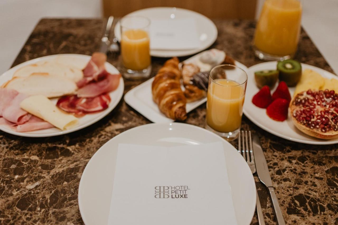 Hotel Petit Luxe Terrassa Dış mekan fotoğraf