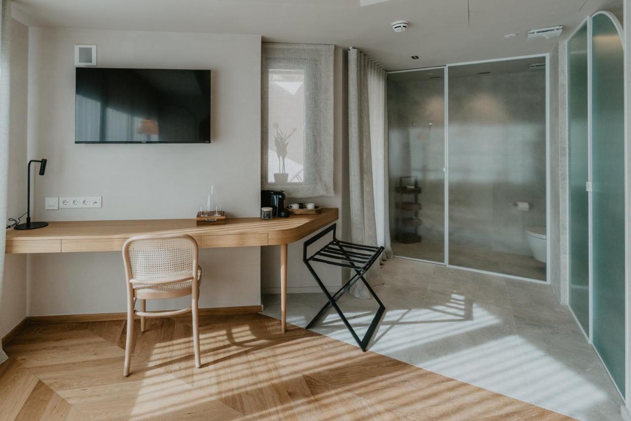 Hotel Petit Luxe Terrassa Dış mekan fotoğraf