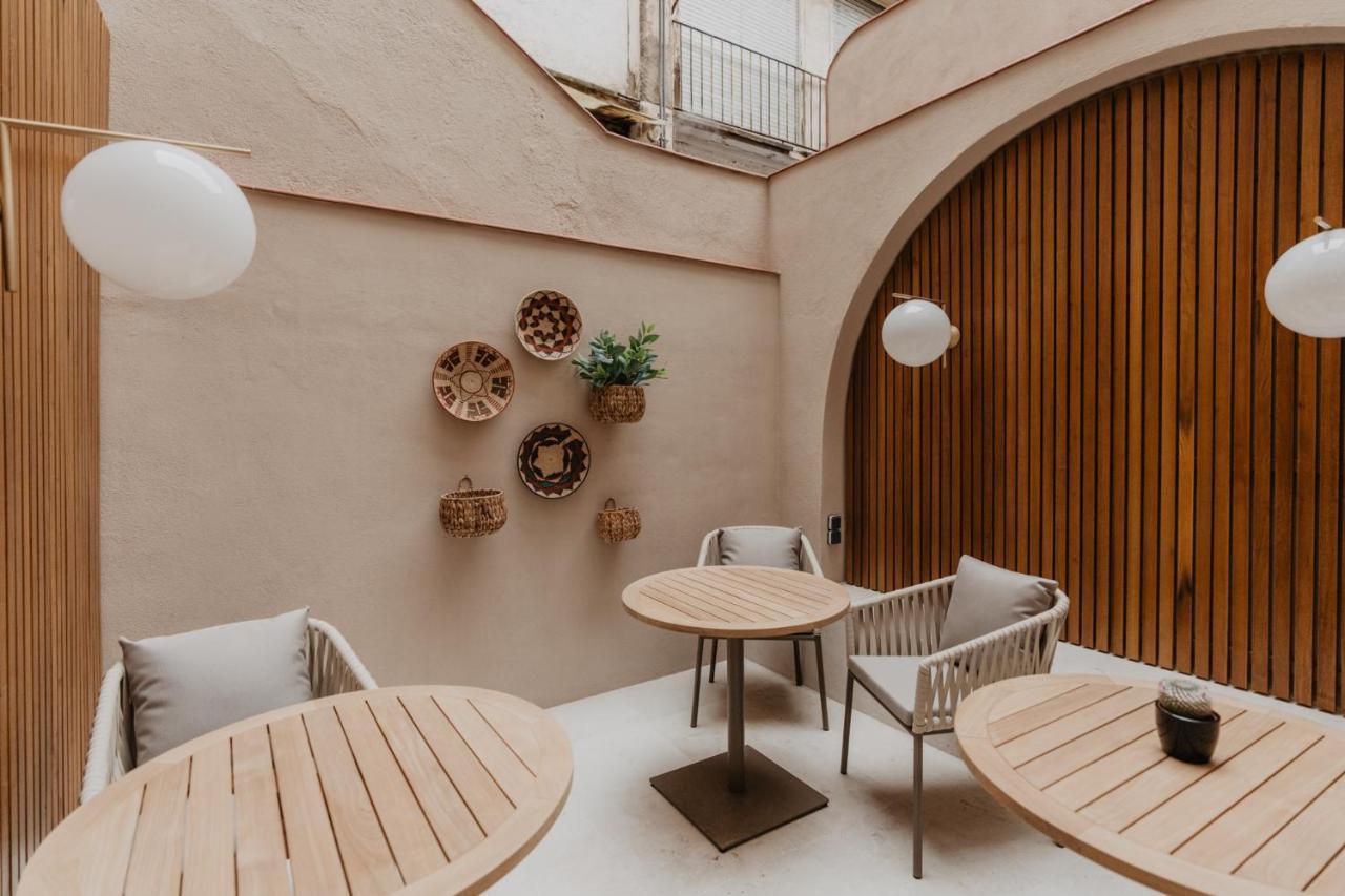 Hotel Petit Luxe Terrassa Dış mekan fotoğraf