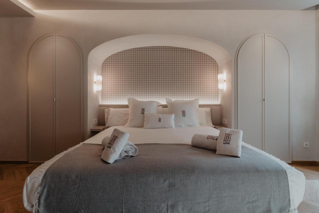Hotel Petit Luxe Terrassa Dış mekan fotoğraf