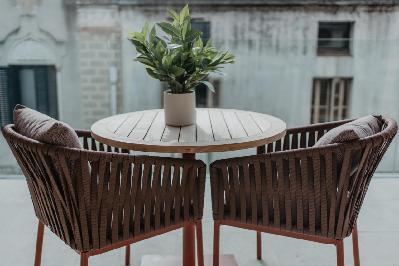 Hotel Petit Luxe Terrassa Dış mekan fotoğraf