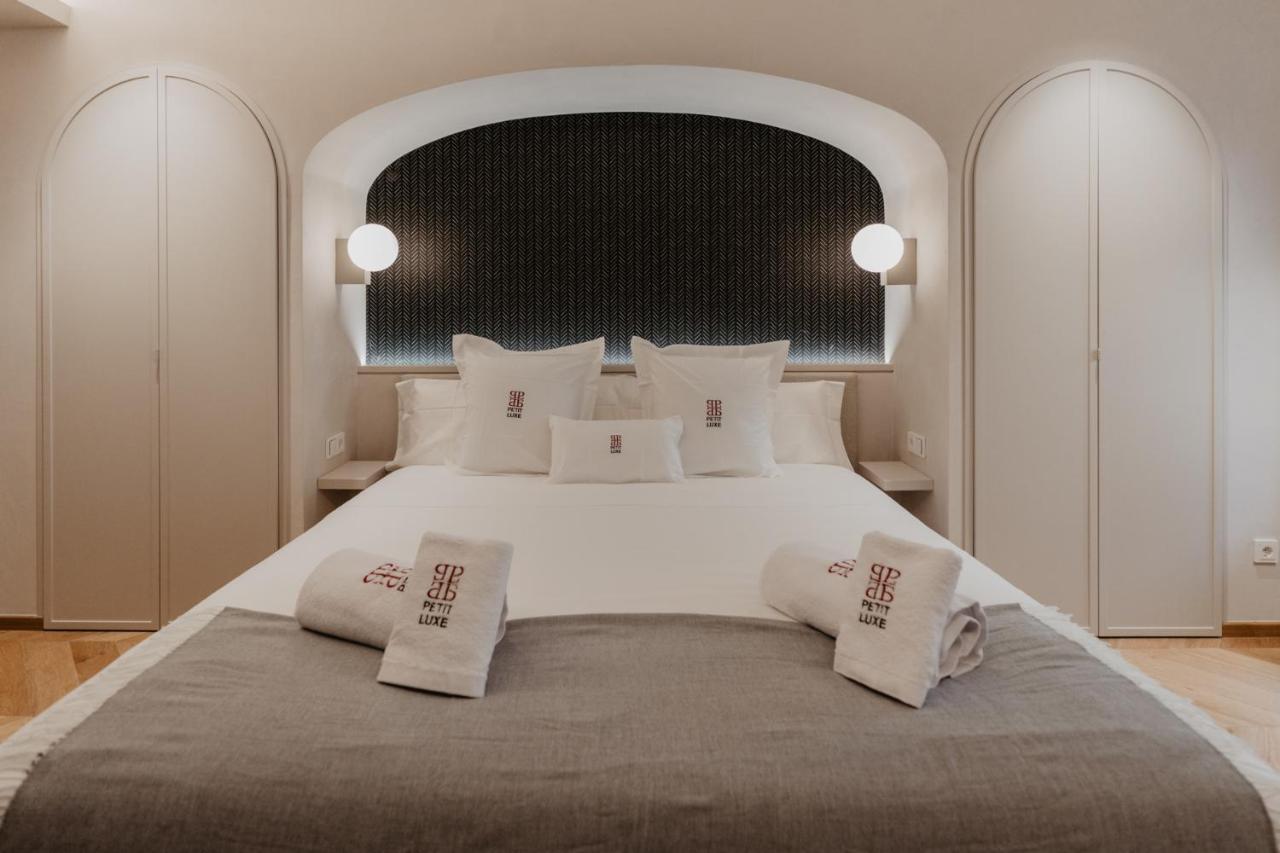 Hotel Petit Luxe Terrassa Dış mekan fotoğraf