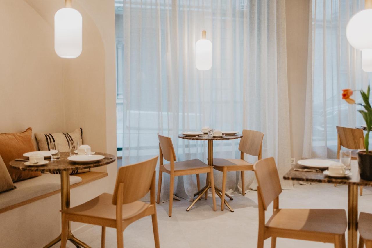 Hotel Petit Luxe Terrassa Dış mekan fotoğraf