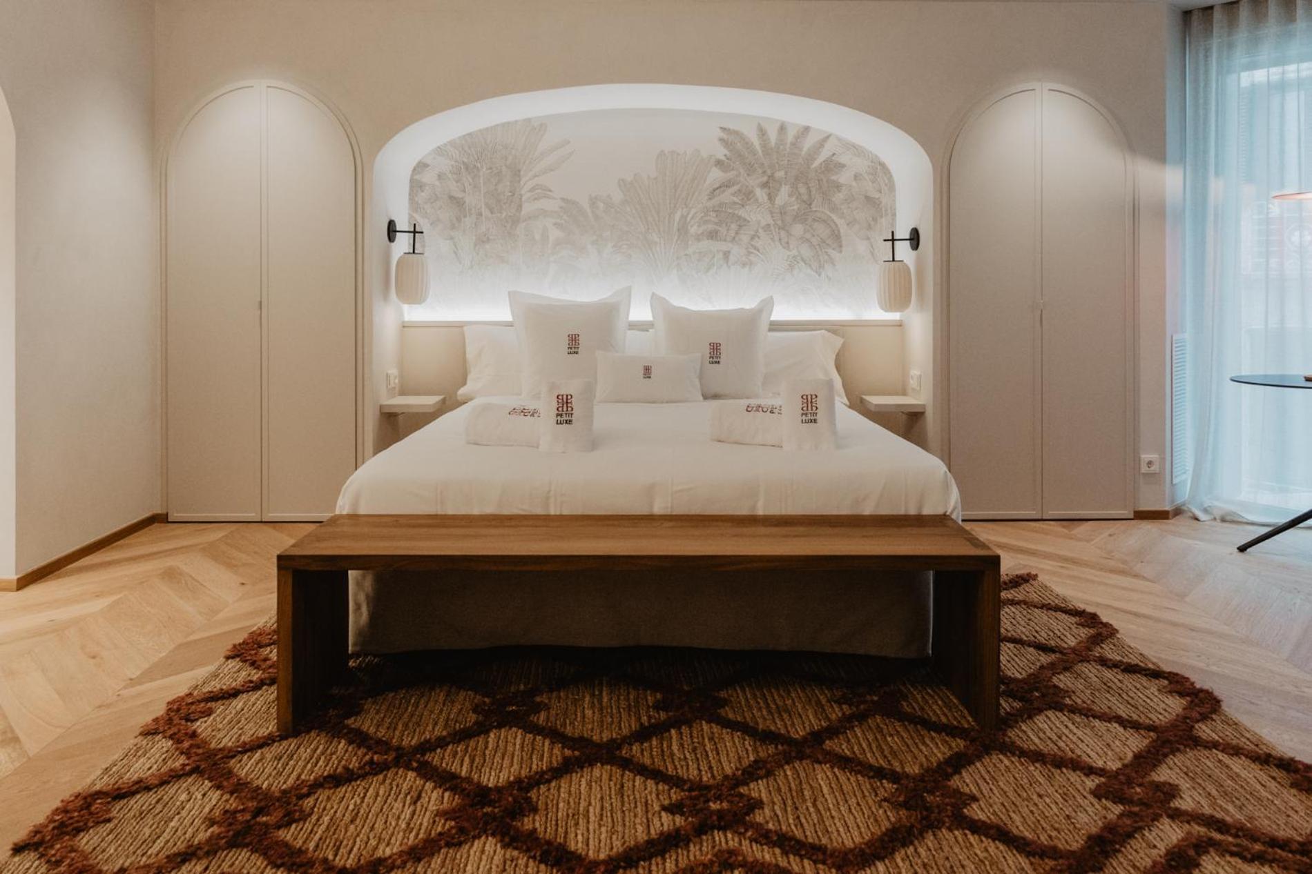 Hotel Petit Luxe Terrassa Dış mekan fotoğraf