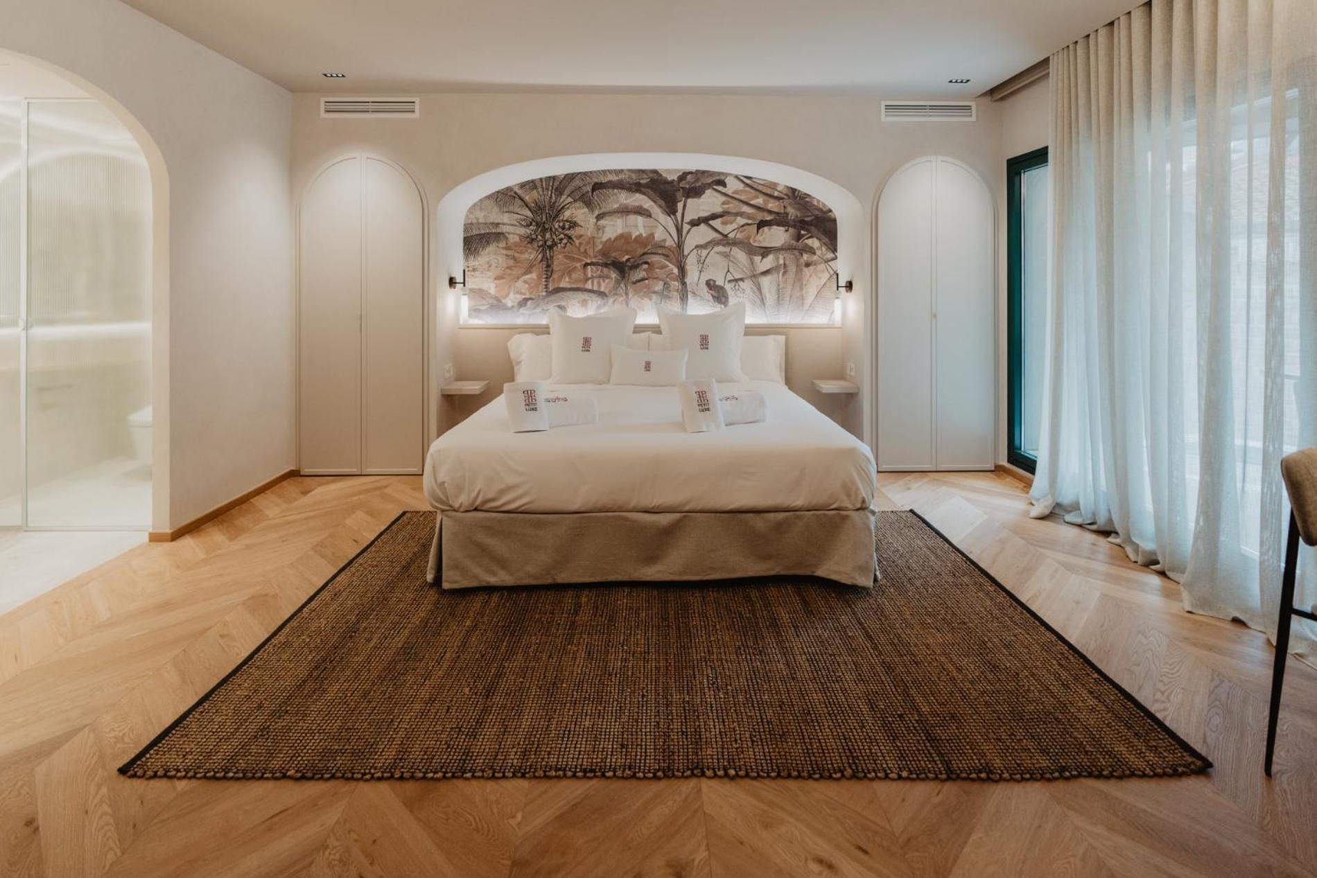 Hotel Petit Luxe Terrassa Dış mekan fotoğraf